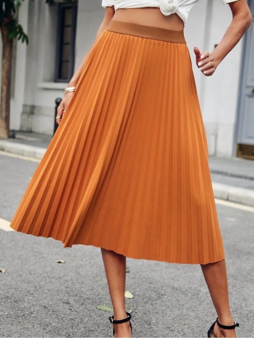 Pleated Midi Skirt in Burnt Orange / Size: Large